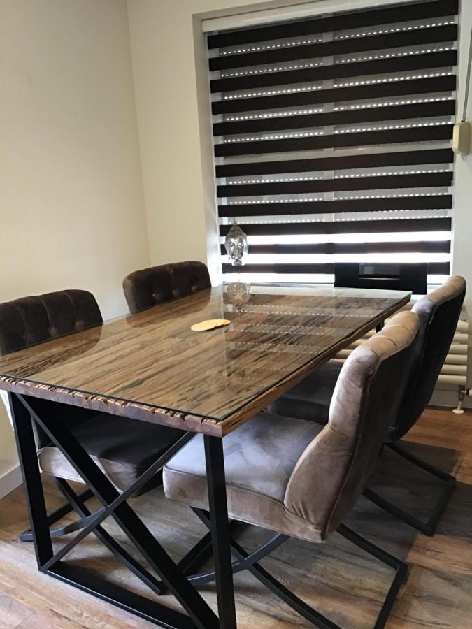 Chic Appartement In Sas Van Gent Exterior foto